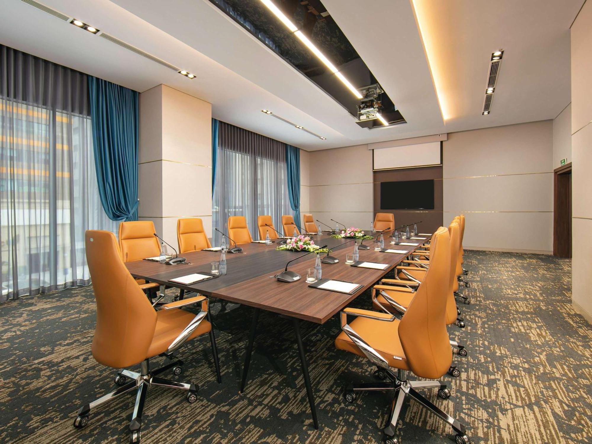 Moevenpick Living West Ханой Екстериор снимка