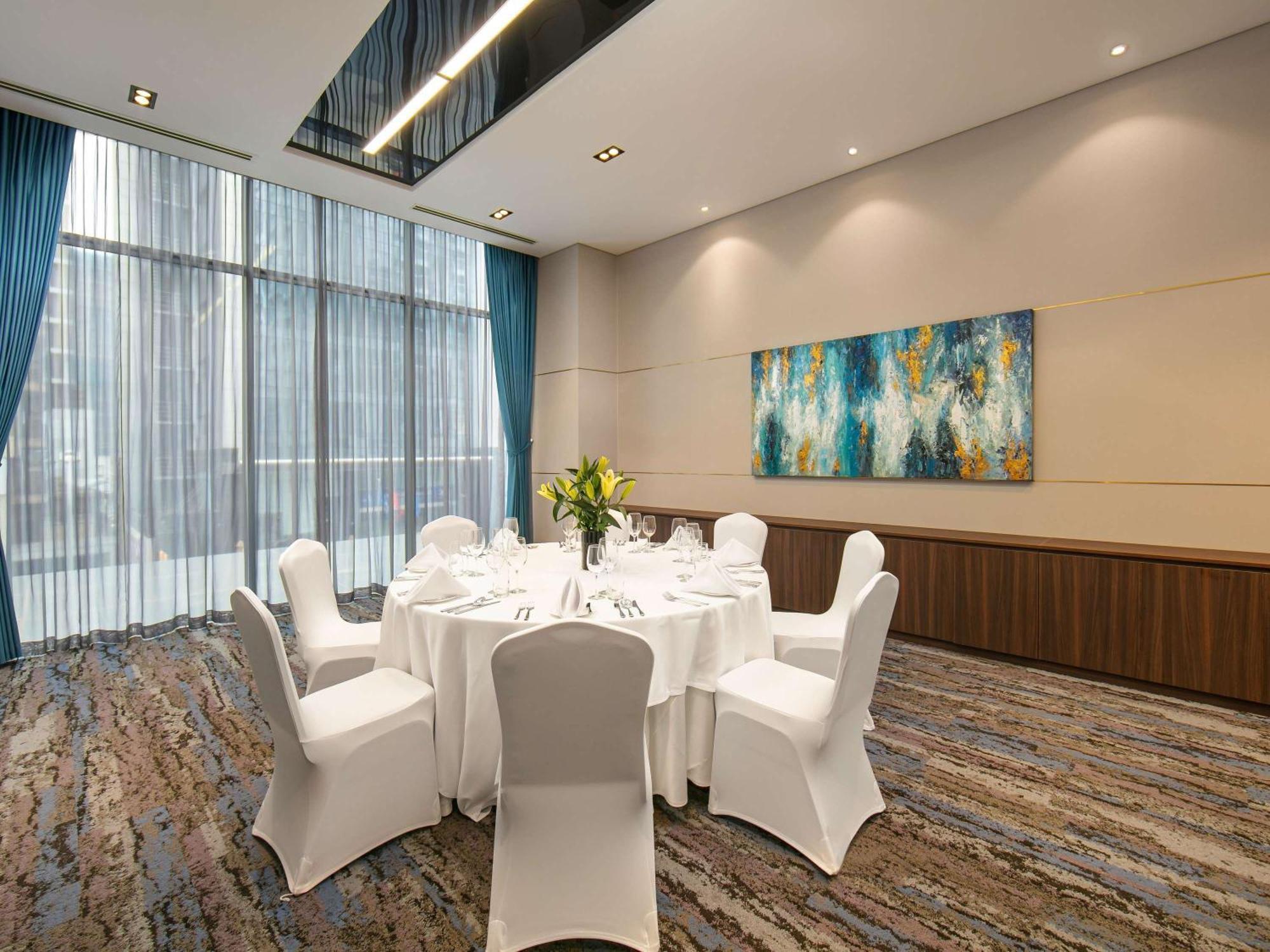 Moevenpick Living West Ханой Екстериор снимка