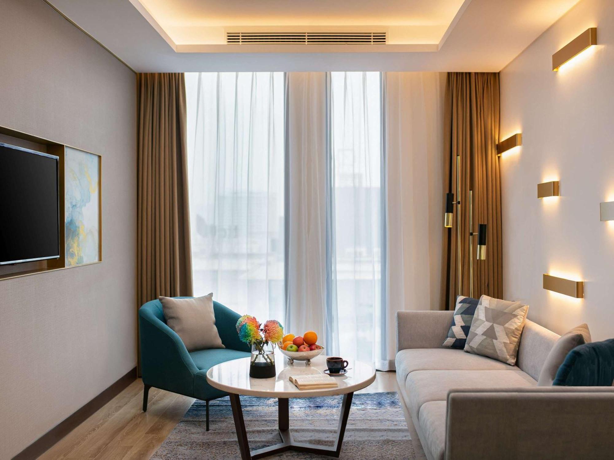 Moevenpick Living West Ханой Екстериор снимка