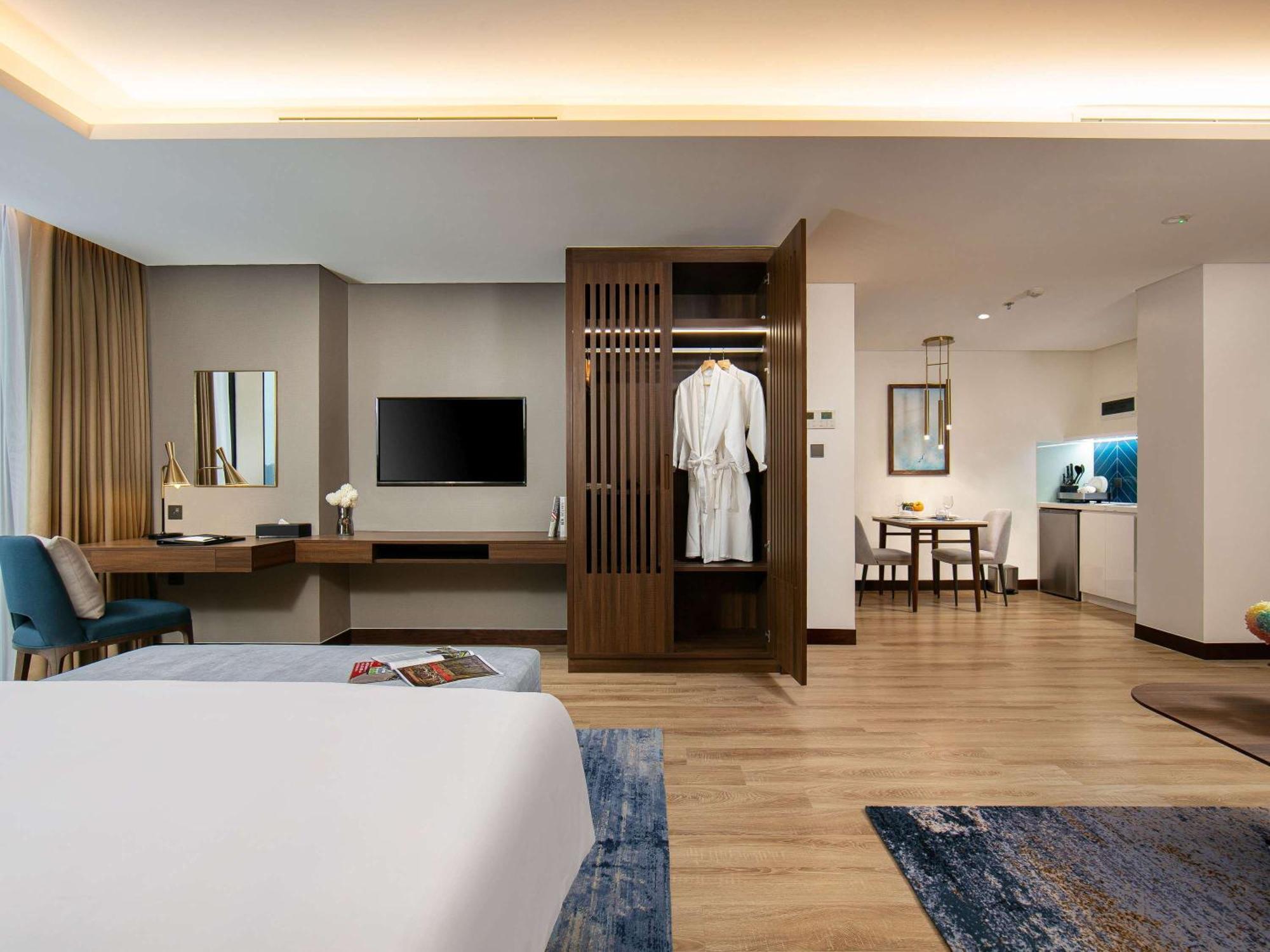 Moevenpick Living West Ханой Екстериор снимка