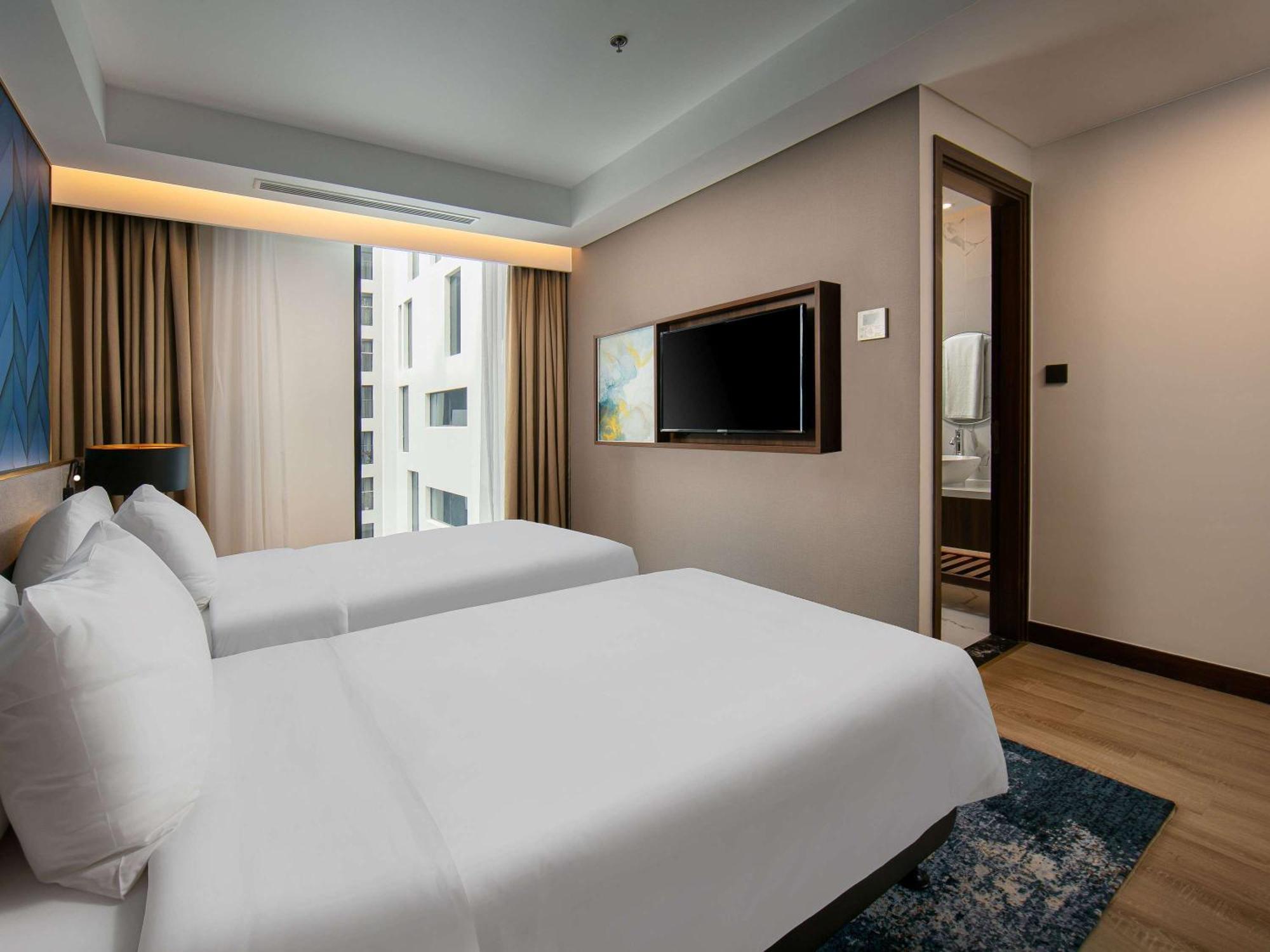 Moevenpick Living West Ханой Екстериор снимка