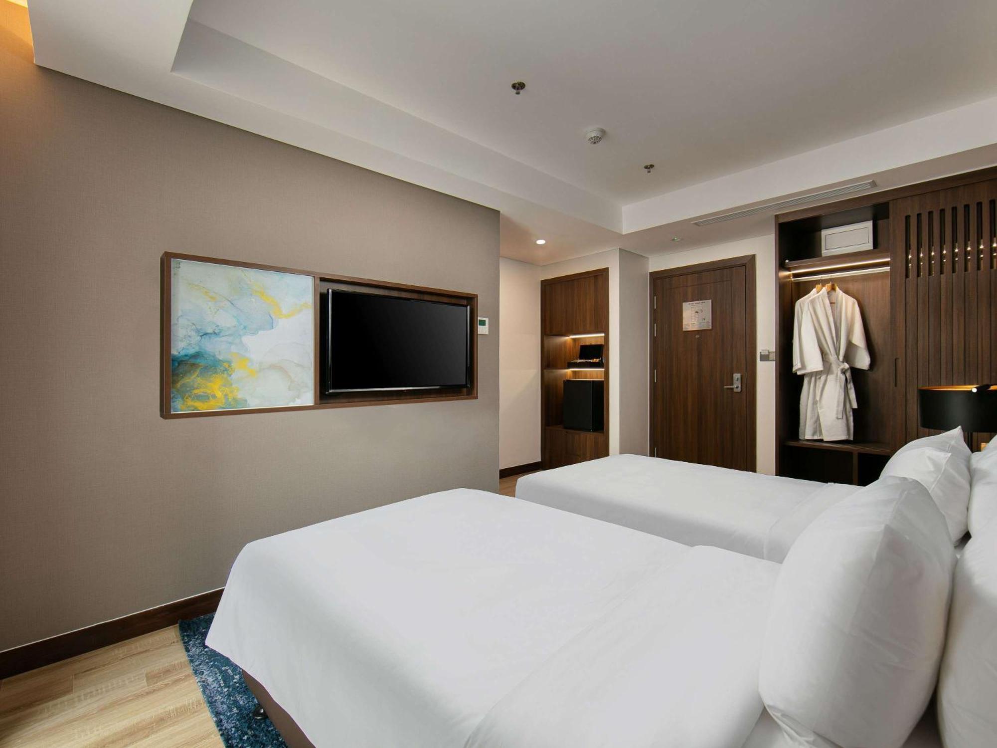 Moevenpick Living West Ханой Екстериор снимка