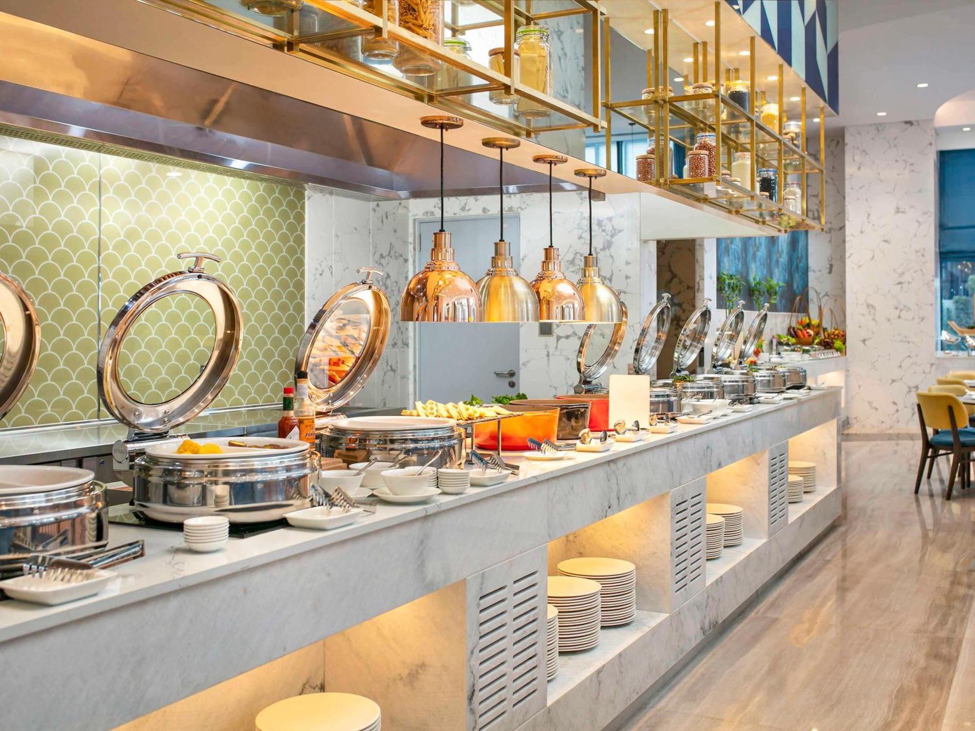 Moevenpick Living West Ханой Екстериор снимка